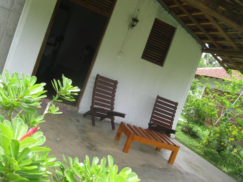 Sunshine Cafe Apartment Tangalle Exterior photo